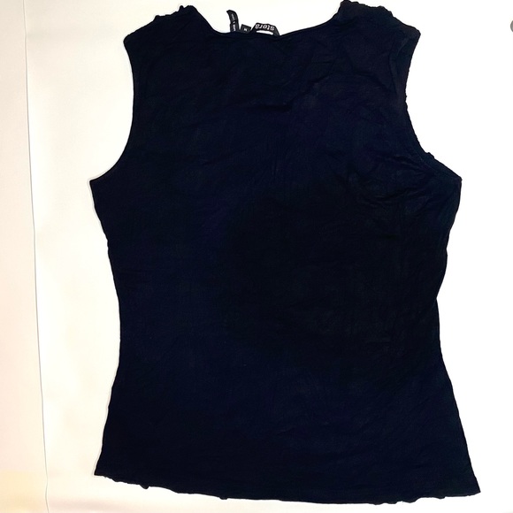 Stera Black Rosette Top Size M - Picture 2 of 3
